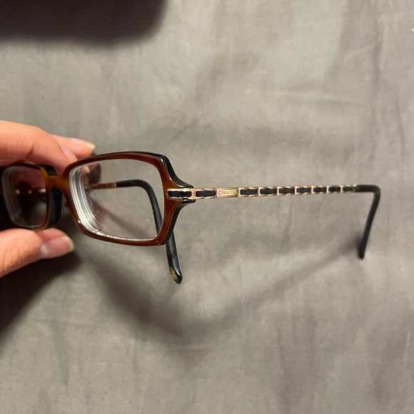 CHANEL Tortoise Chain Link Style Glasses - Picture 4 of 5